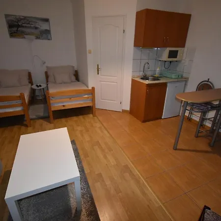 Guest house Levendula Apartman Agard Gardony