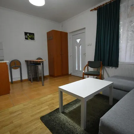 Levendula Apartman Agard Pensionat Gárdony