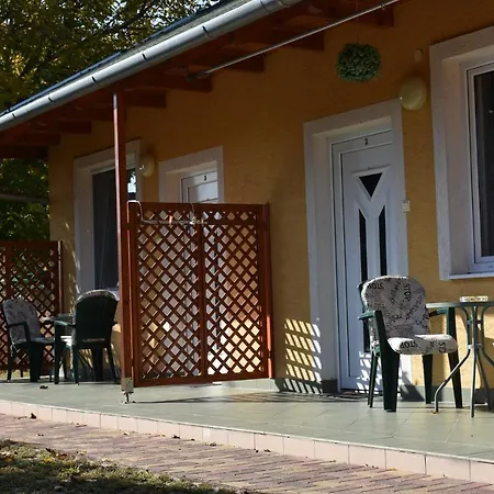 Levendula Apartman Agard Guest house