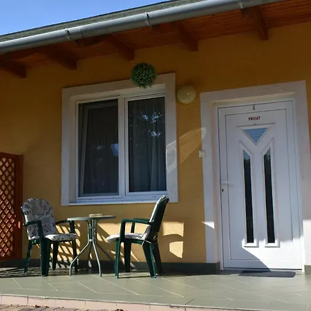 Guest house Levendula Apartman Agard Gardony