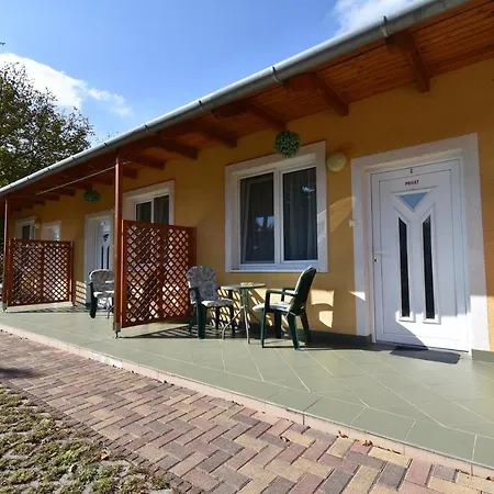 Levendula Apartman Agard * Gárdony